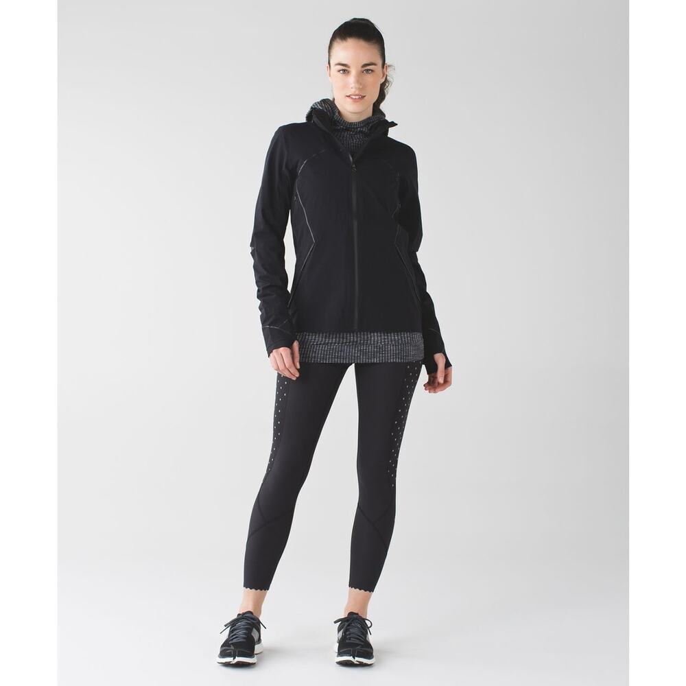 Lululemon Tight Stuff Tight Leggings Black Sequin Dot Size 8